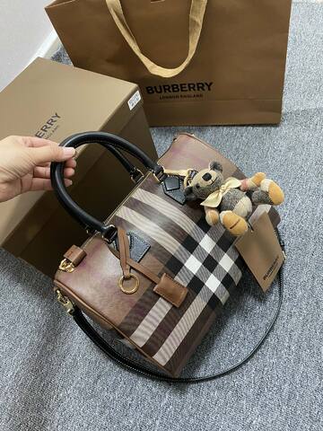Burberry Brown shoulder bag Top Quality Replica
