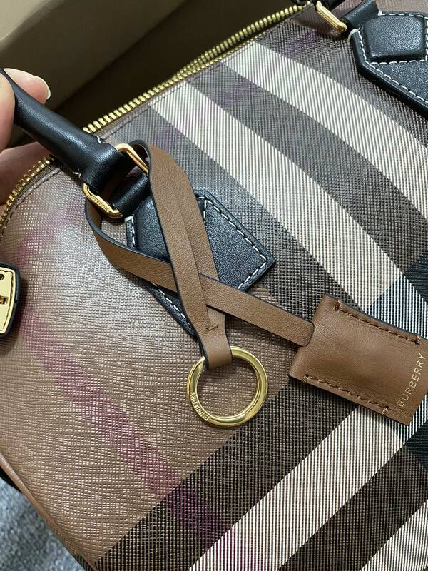 Burberry Brown shoulder bag — Top Quality Replica