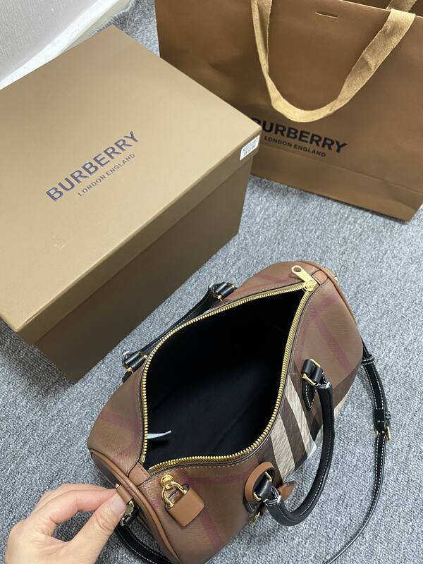 Burberry Brown shoulder bag — Top Quality Replica