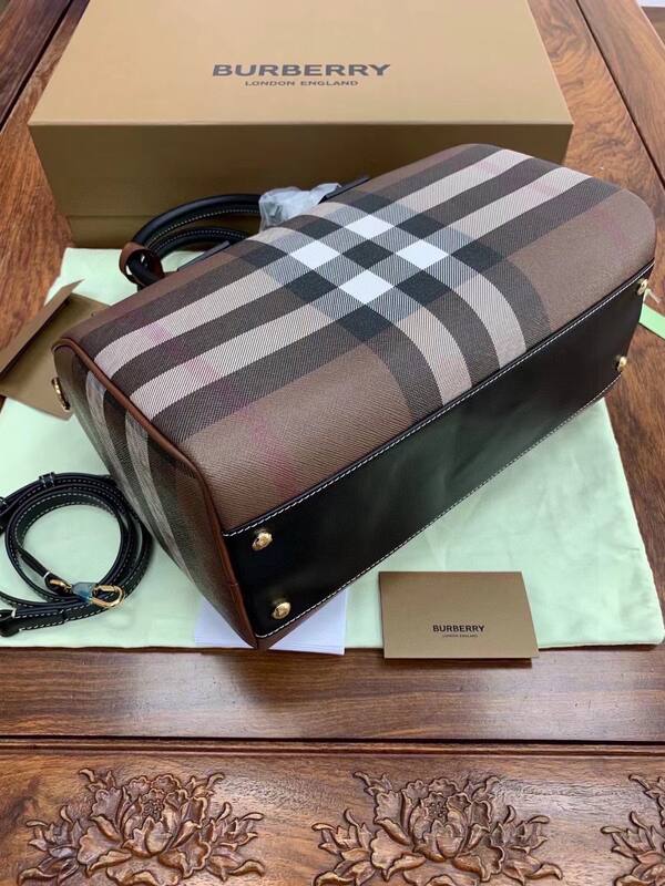 Burberry Brown shoulder bag — Top Quality Replica