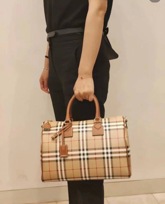 Burberry Brown shoulder bag — Premium Replica