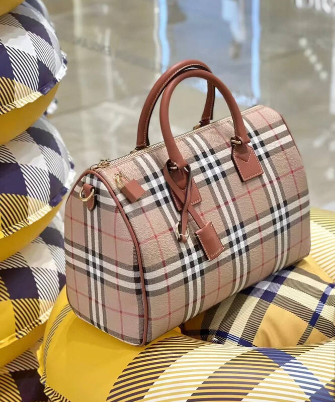 Burberry Brown shoulder bag — Premium Replica