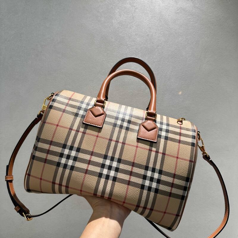 Burberry Brown 30x22x12cm shoulder bag — AAA Quality Replica