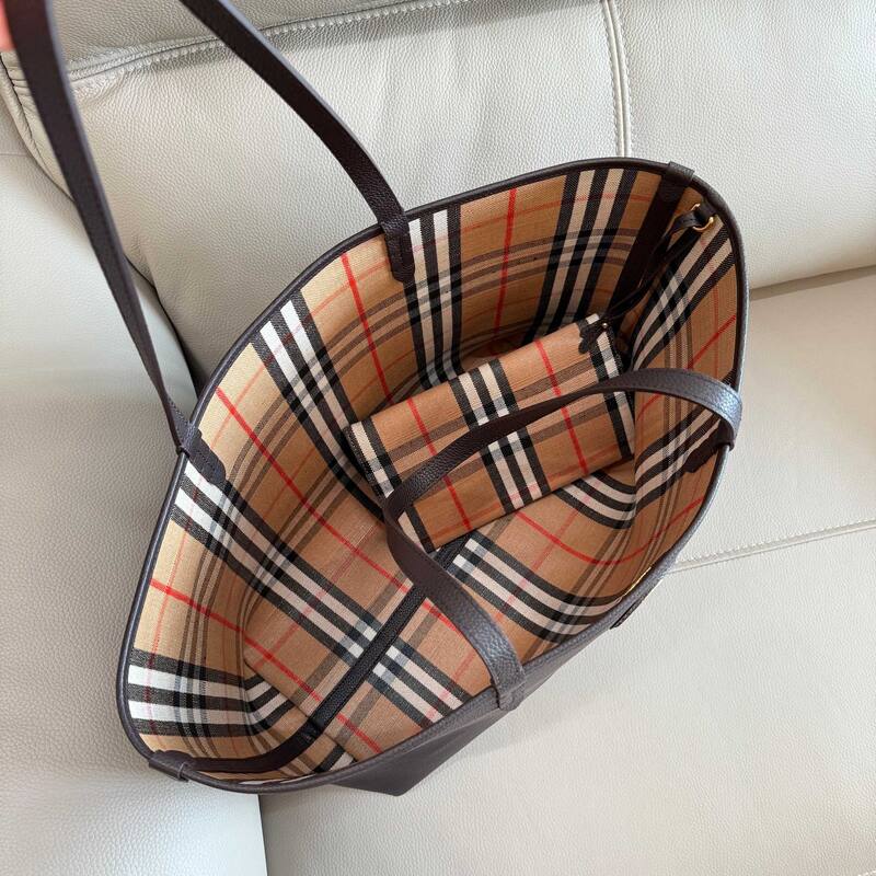 Burberry Black shoulder bag — AAA Quality Replica