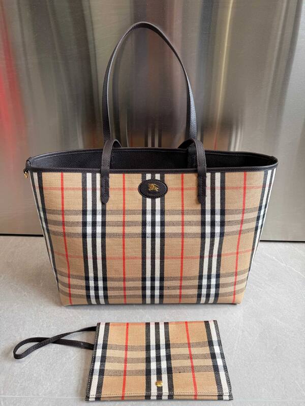 Burberry Brown shoulder bag — Top Quality Replica