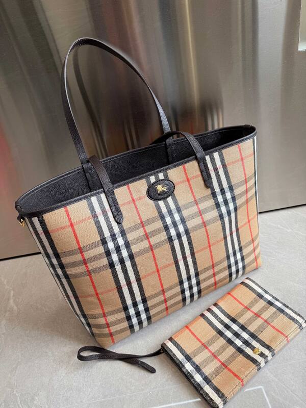 Burberry Brown shoulder bag — Top Quality Replica