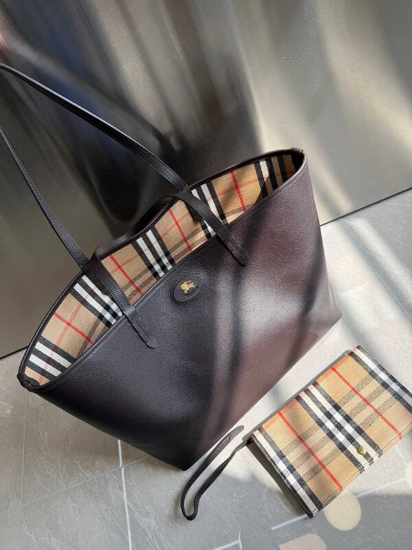 Burberry Brown shoulder bag — Top Quality Replica