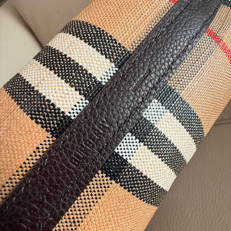 Burberry Vintage Check canvas with dark brown leather trim 22x10x20cm tote — Top Quality Replica