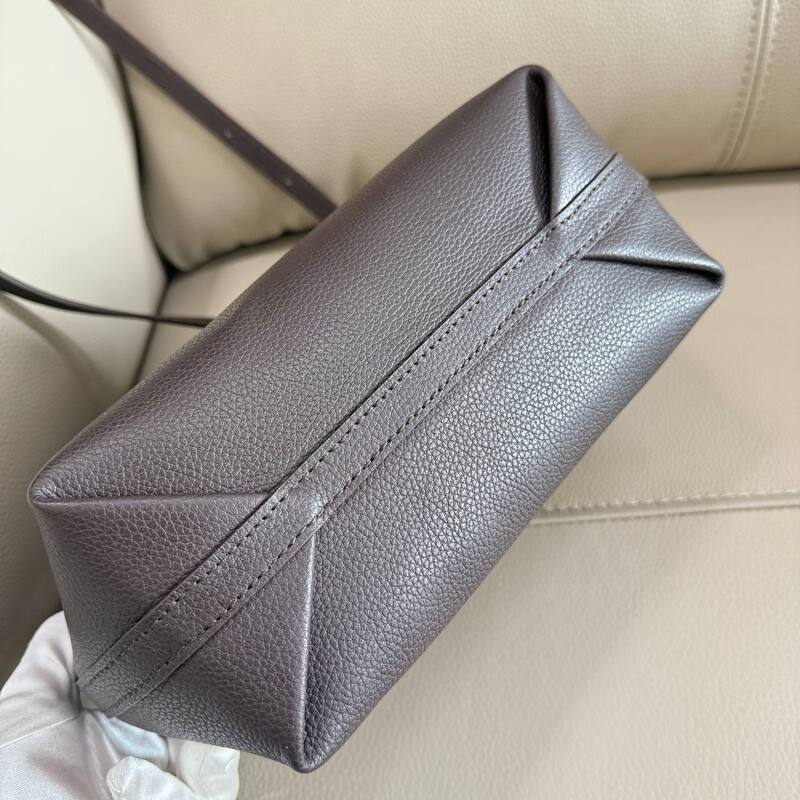 Burberry Brown shoulder bag — Top Quality Replica