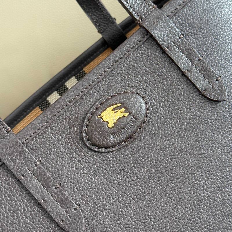 Burberry Brown shoulder bag — Top Quality Replica