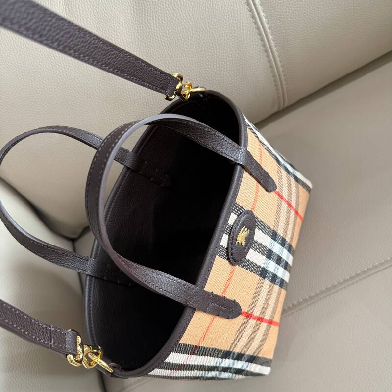 Burberry Brown shoulder bag — Top Quality Replica