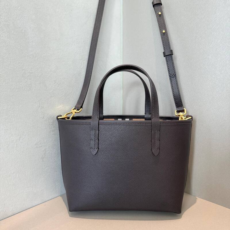 Burberry Brown 25x18x10cm shoulder bag — Top Quality Replica