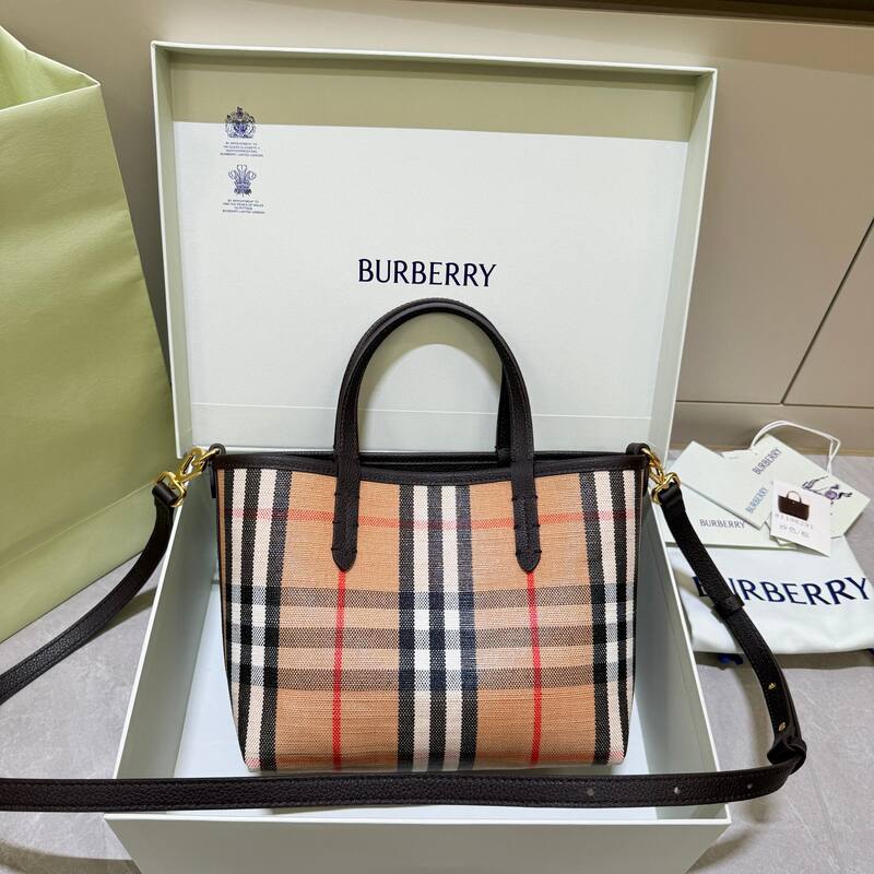 Burberry Brown 25x18x10cm shoulder bag — Top Quality Replica