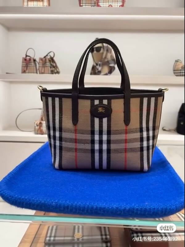 Burberry Brown shoulder bag — Top Quality Replica