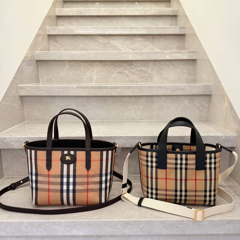 Burberry Brown shoulder bag — Top Quality Replica