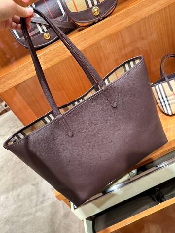Burberry Brown shoulder bag Premium Replica