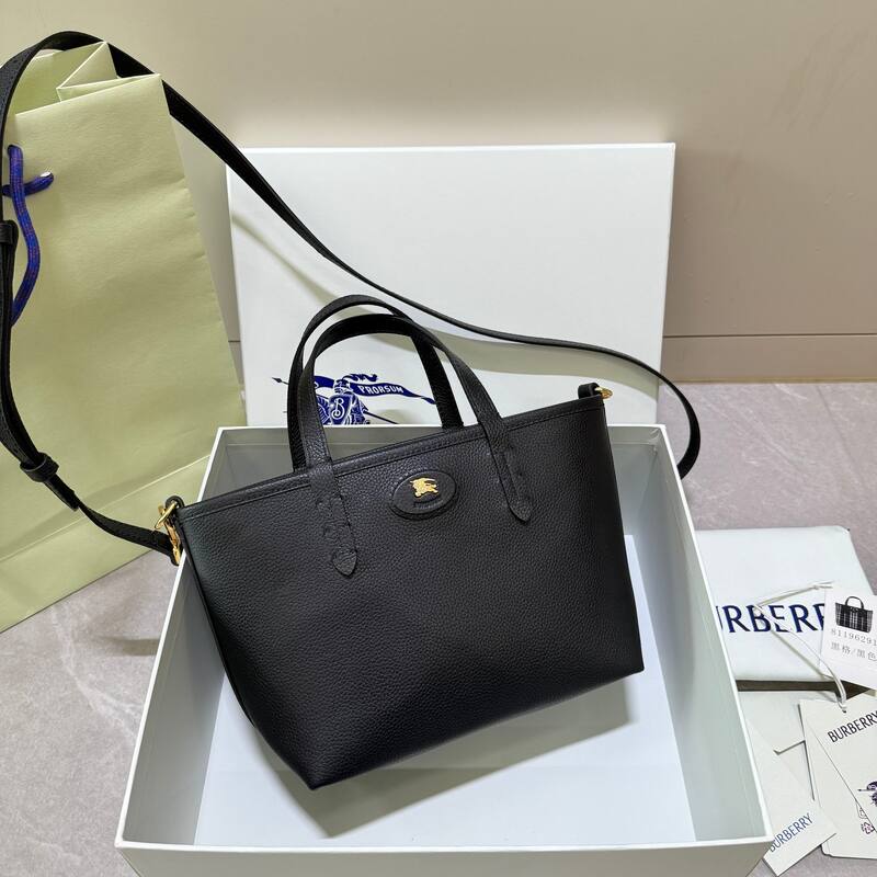 Burberry Black shoulder bag — AAA Quality Replica