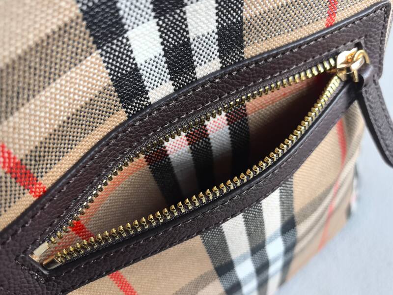 Burberry Brown shoulder bag — Top Quality Replica