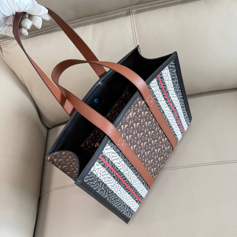 Burberry Monogram shoulder bag — 1:1 Replica