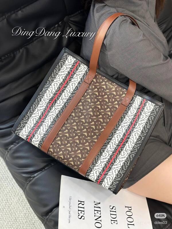 Burberry Monogram shoulder bag — 1:1 Replica