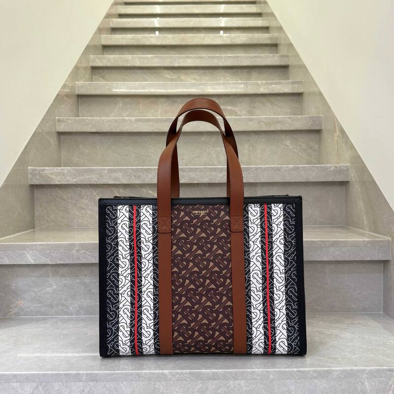 Burberry Monogram shoulder bag — 1:1 Replica