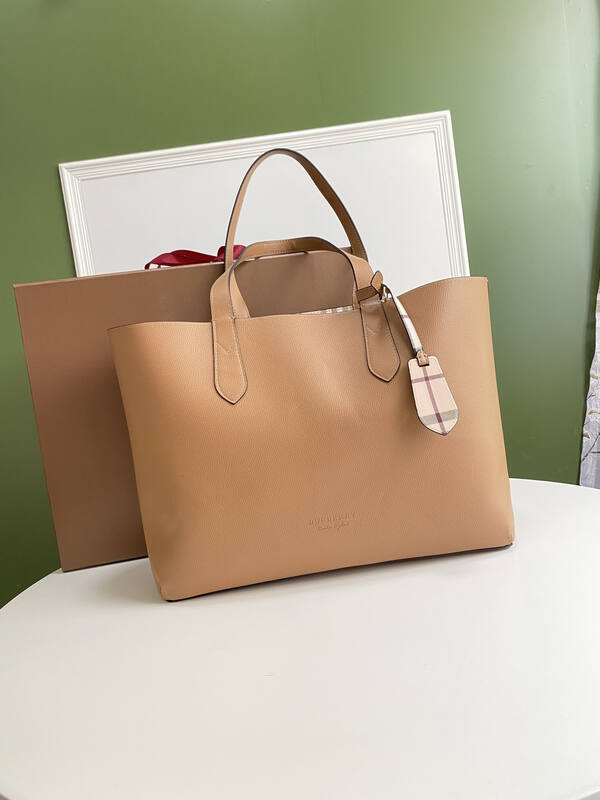 Burberry Beige 40x30x16cm shoulder bag — Top Quality Replica