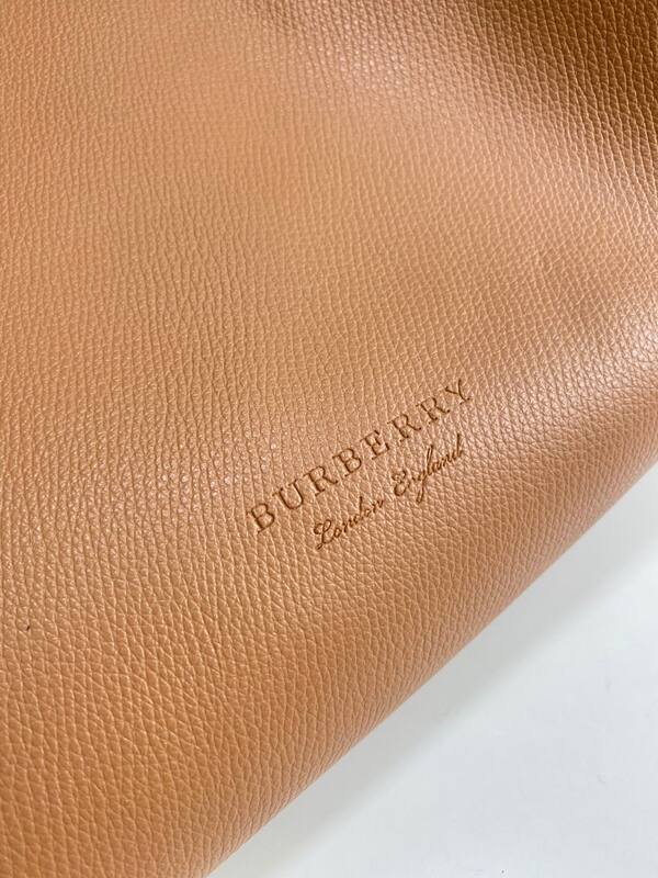 Burberry Beige 40x30x16cm shoulder bag — Top Quality Replica