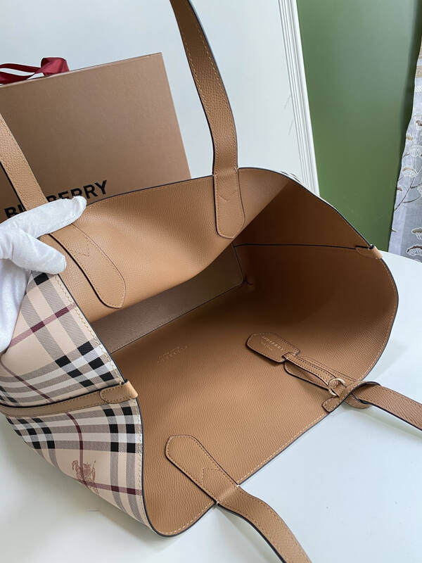 Burberry Beige 40x30x16cm shoulder bag — Top Quality Replica