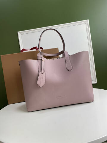 Burberry Pink shoulder bag Top Quality Replica