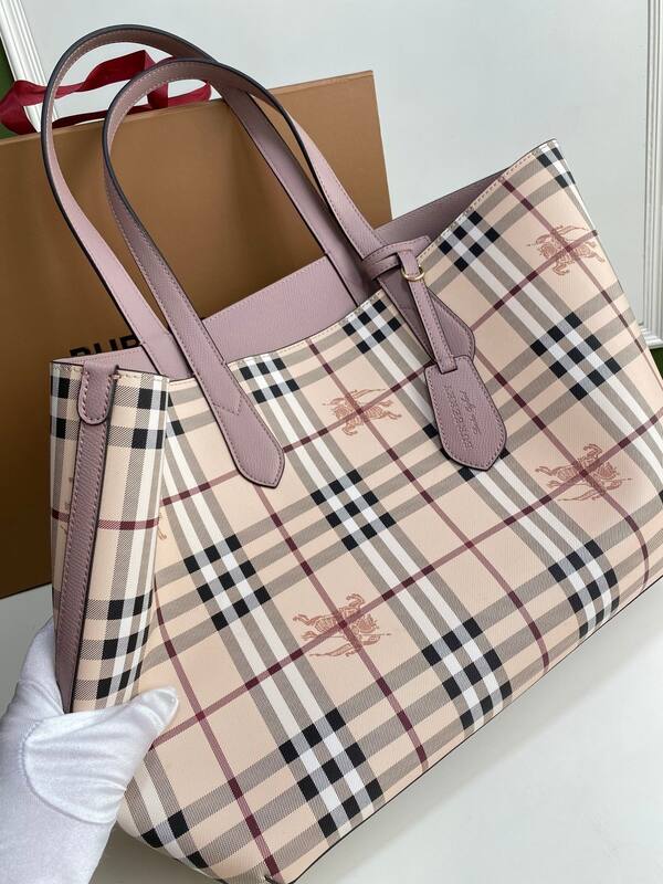 Burberry Pink shoulder bag — Top Quality Replica