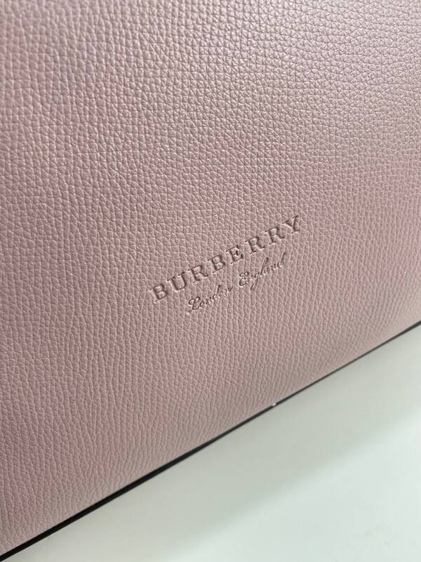 Burberry Pink shoulder bag — Top Quality Replica