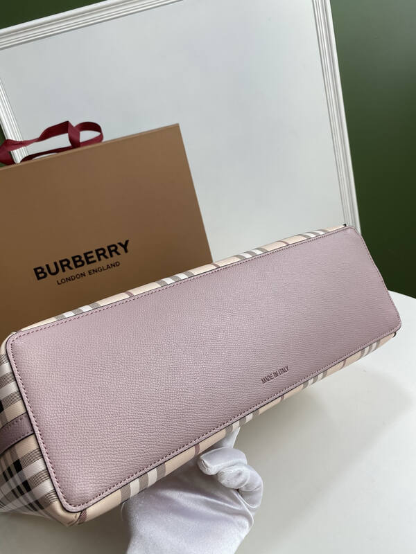 Burberry Pink shoulder bag — Top Quality Replica