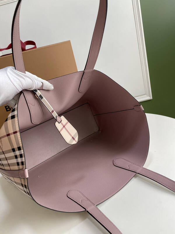 Burberry Pink shoulder bag — Top Quality Replica