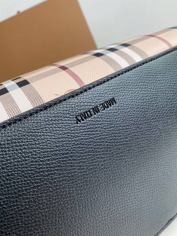 Burberry Black shoulder bag — 1:1 Replica