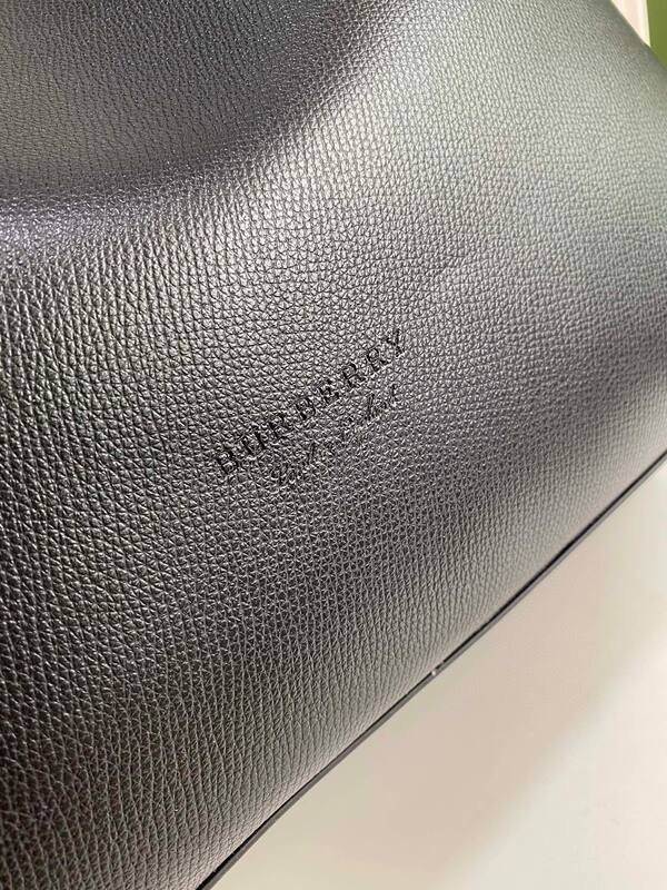 Burberry Black shoulder bag — 1:1 Replica