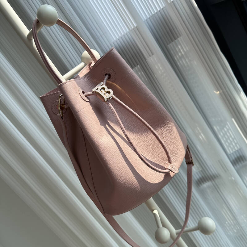 Burberry Pink 25x18x10cm shoulder bag — Premium Replica