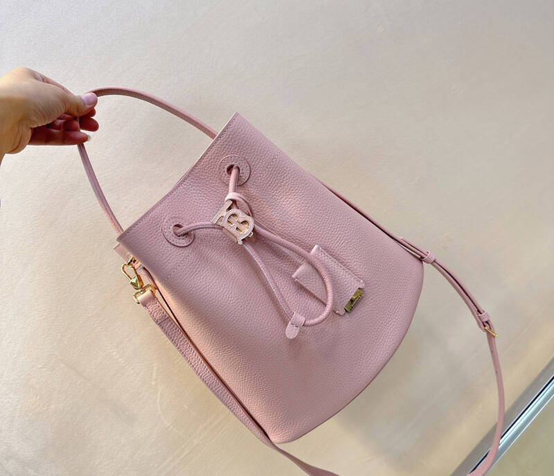 Burberry Pink 25x18x10cm shoulder bag — Premium Replica