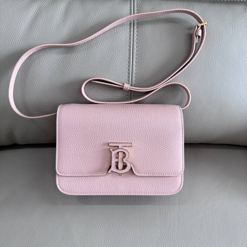 Burberry Pink 25x18x10cm shoulder bag — Premium Replica