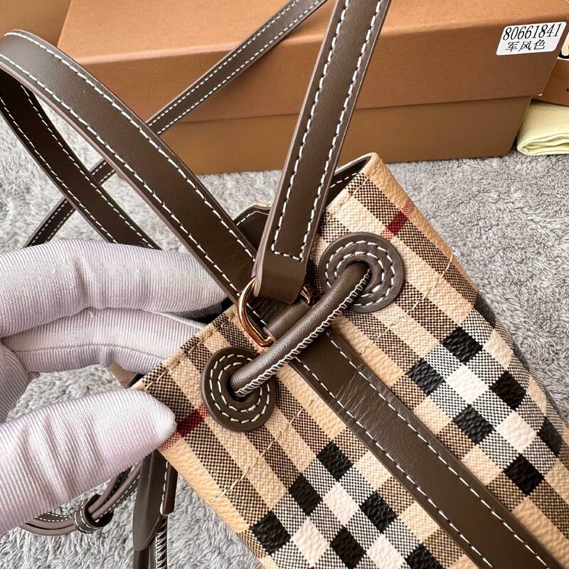 Burberry Brown shoulder bag — 1:1 Replica