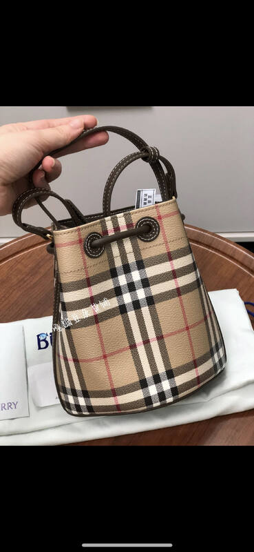 Burberry shoulder bag — Premium Replica