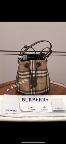 Burberry 18x12cm shoulder bag Premium Replica