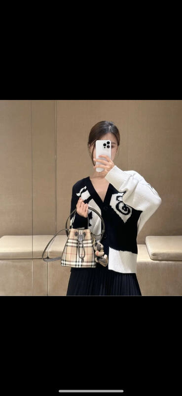Burberry shoulder bag — Premium Replica