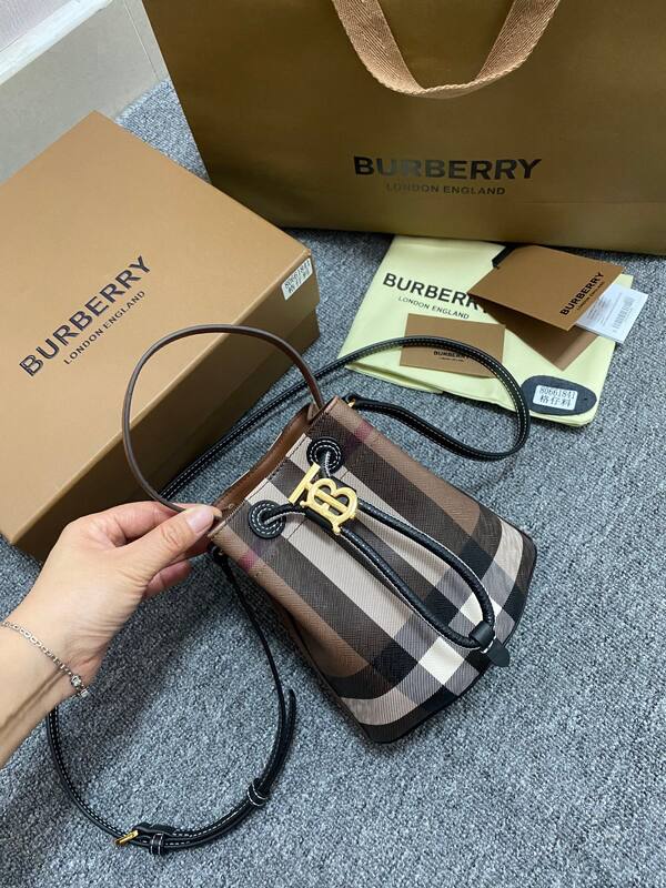 Burberry Haymarket Check/Briar Brown 16.5x11x18cm crossbody — 1:1 Replica