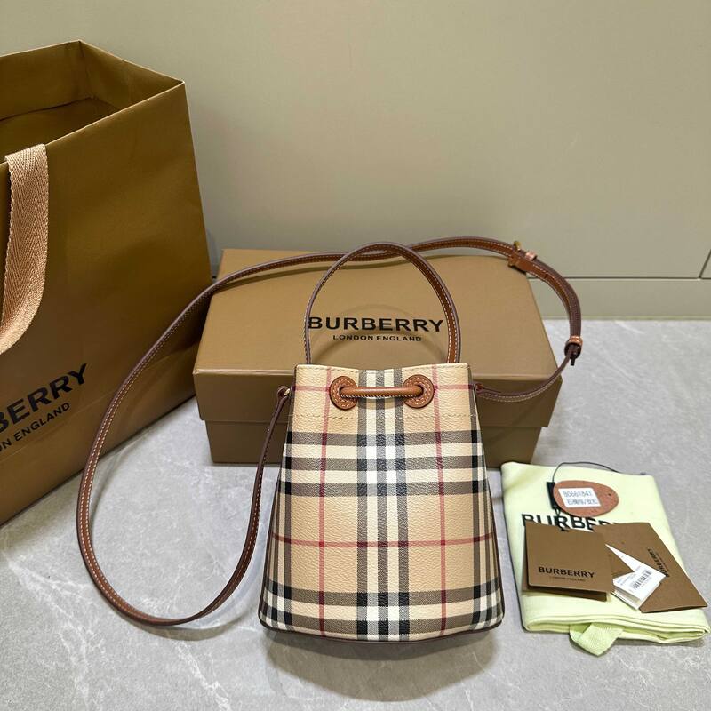Burberry Haymarket Check/Briar Brown 16.5x11x18cm crossbody — 1:1 Replica