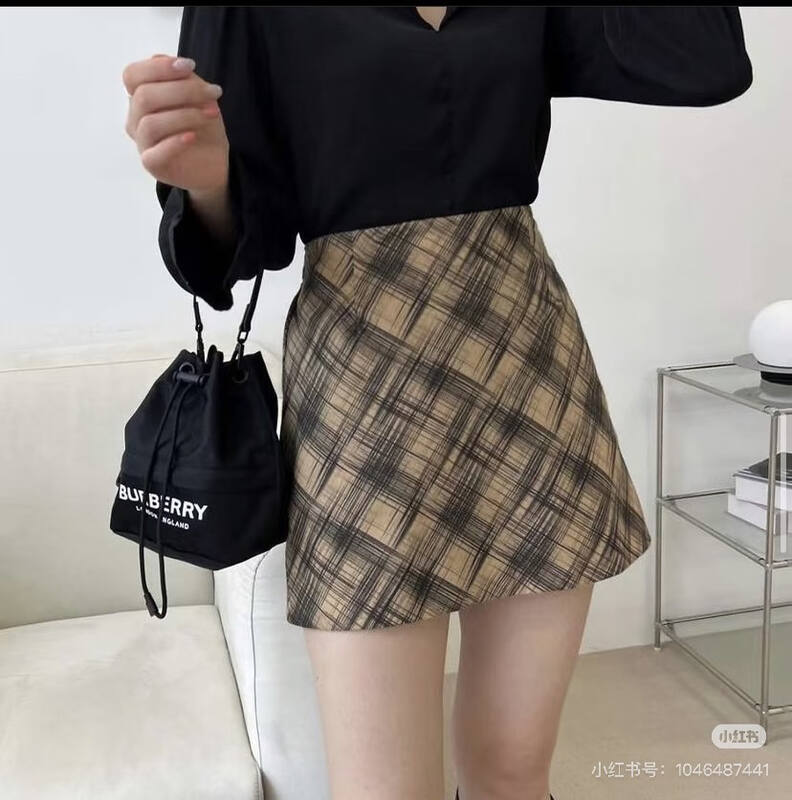 Burberry Black 23x26x13cm crossbody bag — AAA Quality Replica