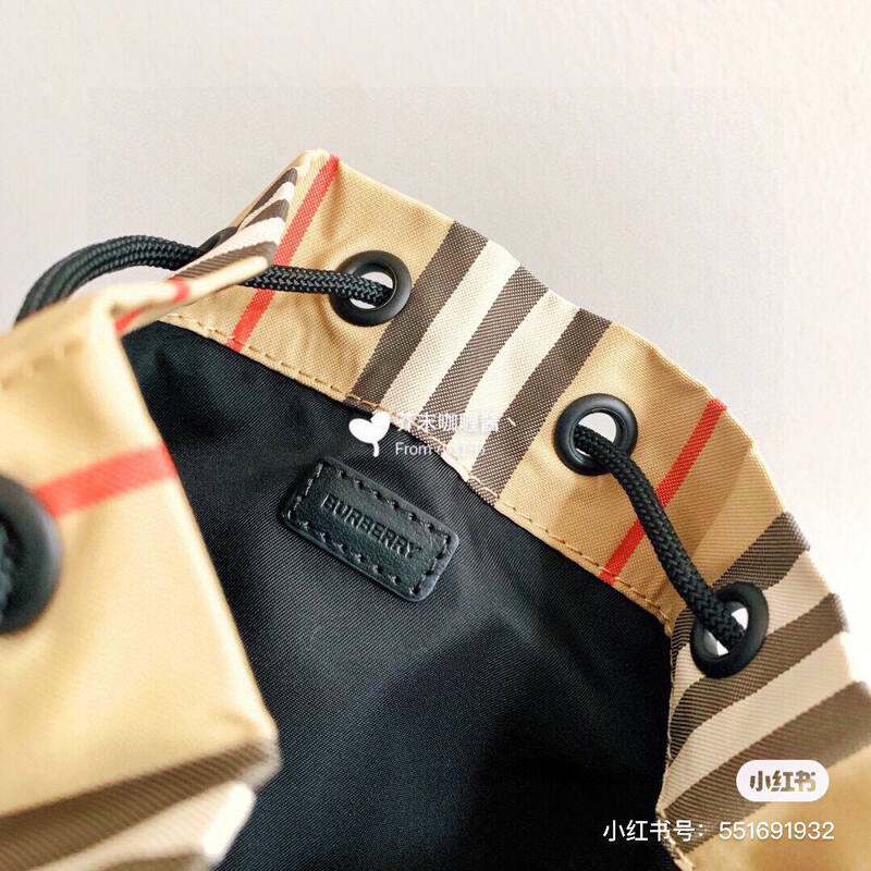 Burberry Beige shoulder bag — AAA Quality Replica
