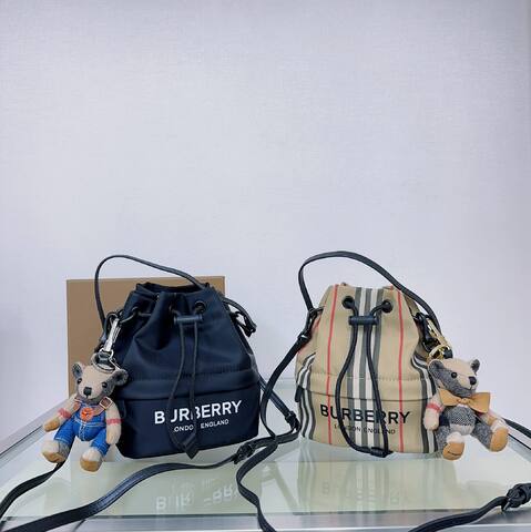 Burberry Black 18x12cm shoulder bag Premium Replica