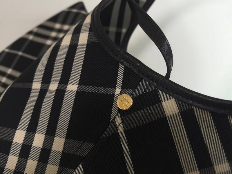 Burberry Black 25x18x10cm shoulder bag — Top Quality Replica