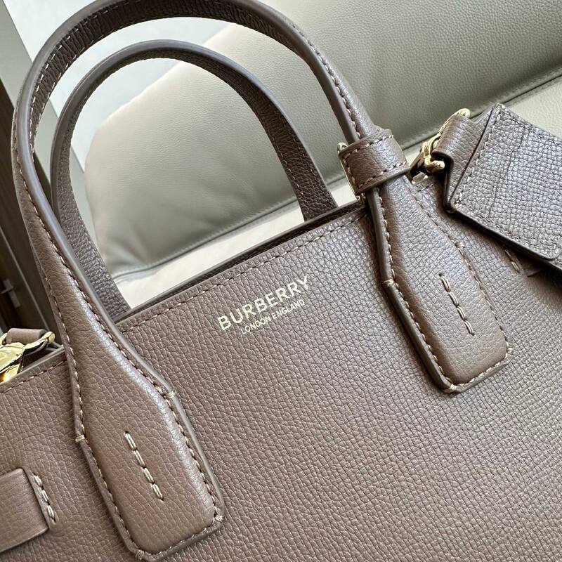Burberry Taupe grained leather 26 x crossbody — Top Quality Replica