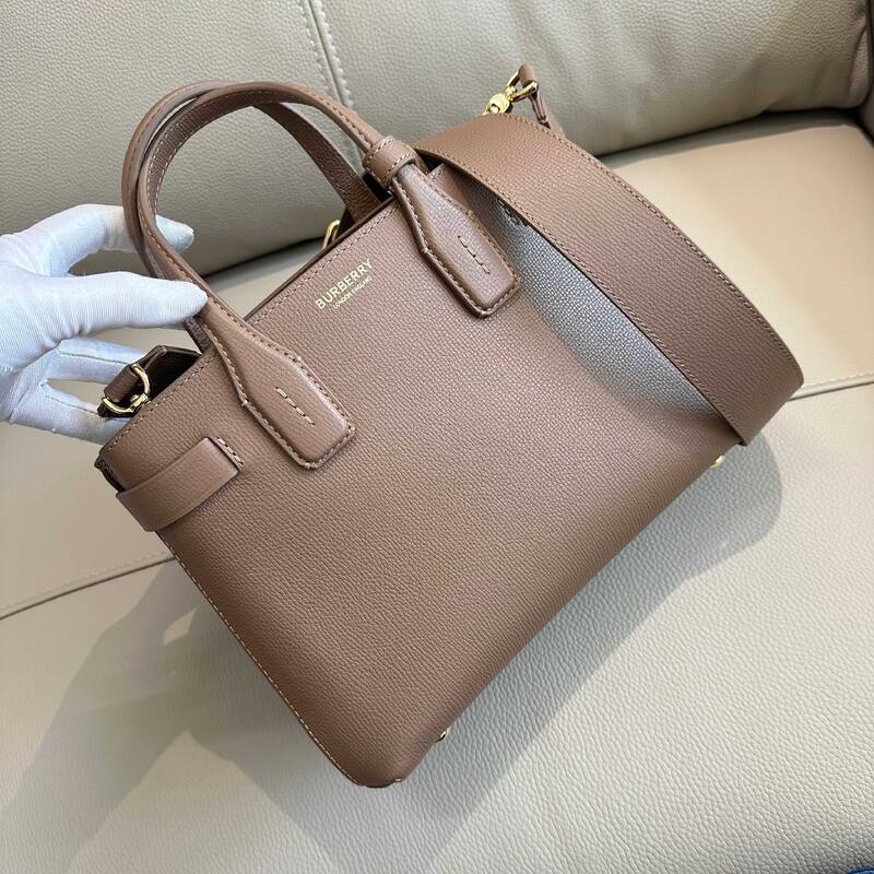 Burberry Taupe grained leather 26 x crossbody — Top Quality Replica